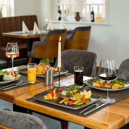 Roca Restaurant Und Hotel Bommersheim Exteriör bild