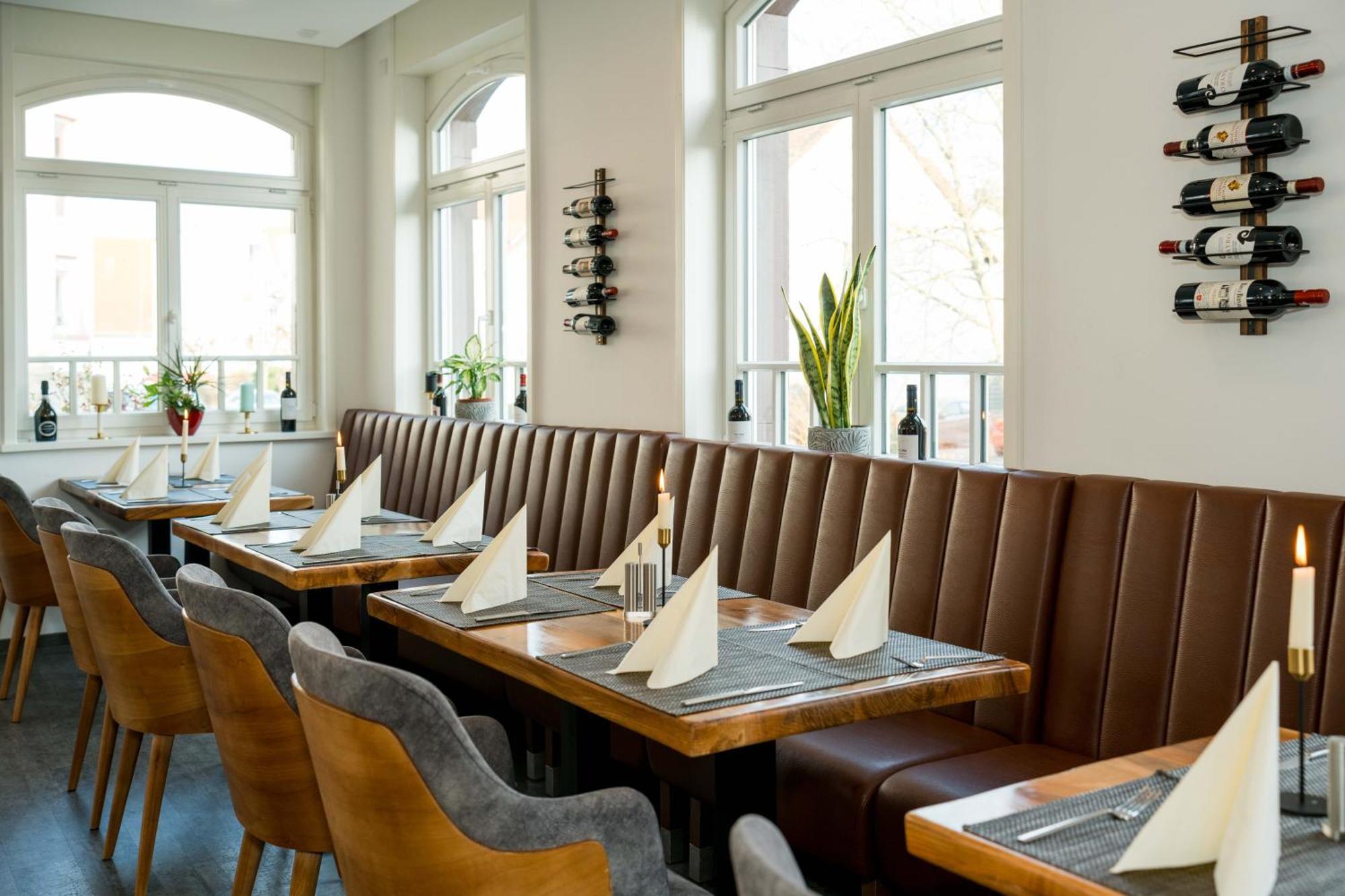 Roca Restaurant Und Hotel Bommersheim Exteriör bild