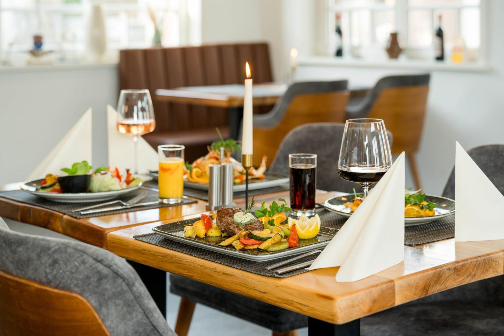 Roca Restaurant Und Hotel Bommersheim Exteriör bild