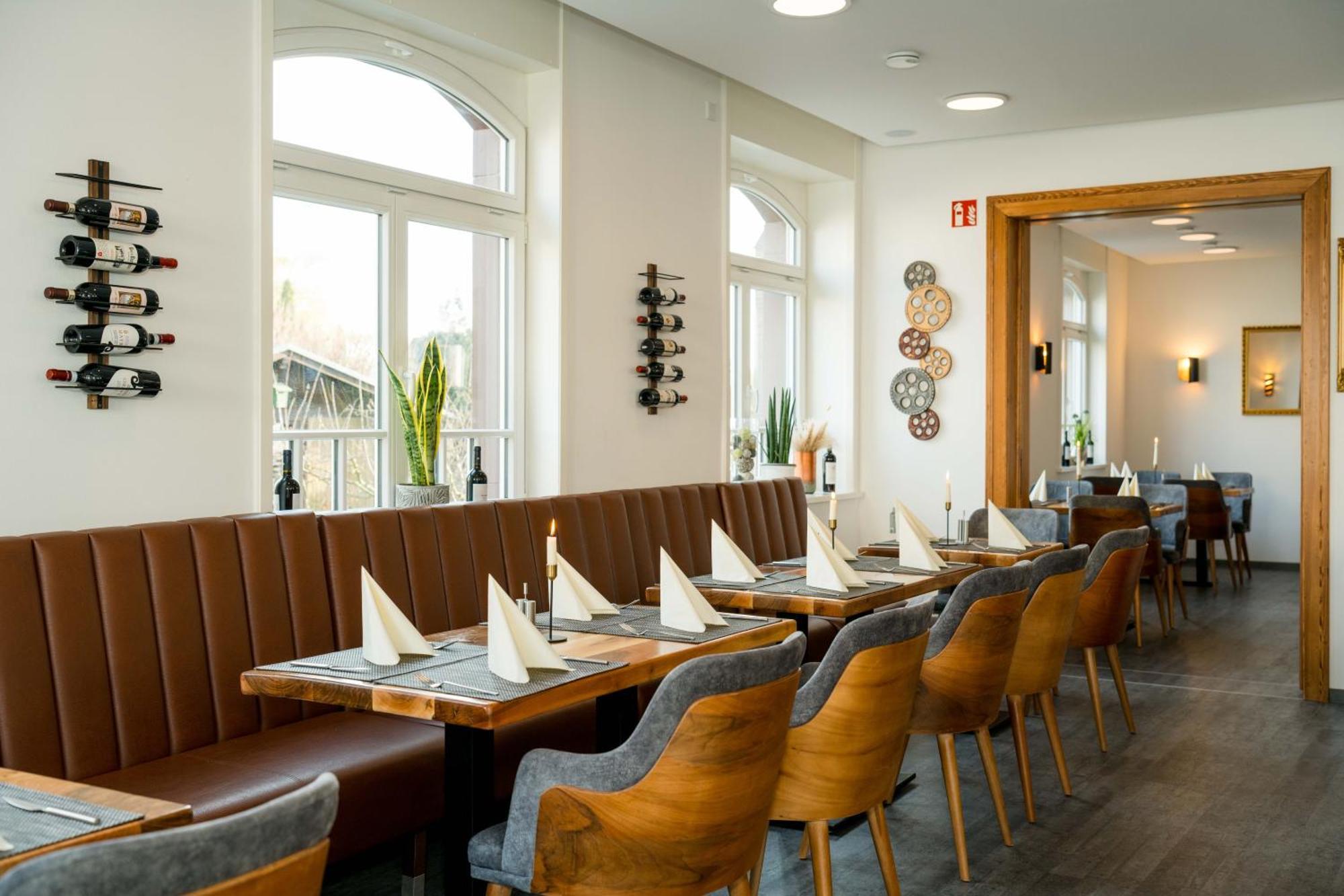 Roca Restaurant Und Hotel Bommersheim Exteriör bild