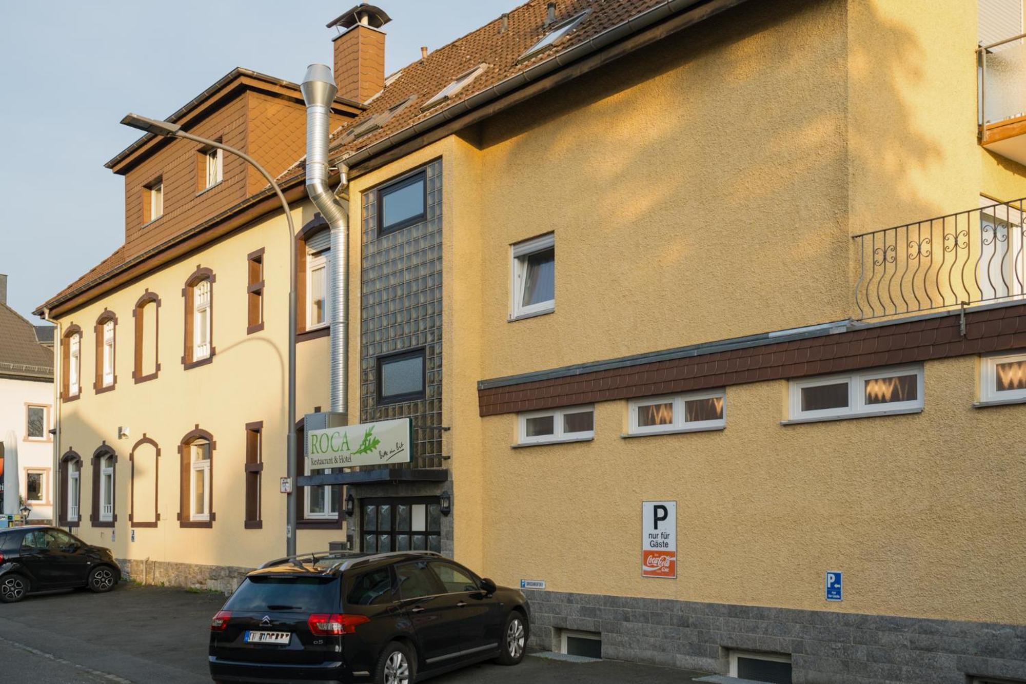Roca Restaurant Und Hotel Bommersheim Exteriör bild